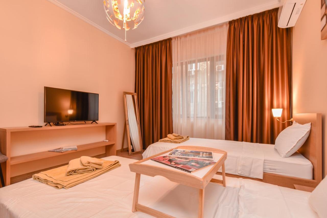 Sofia Dream Apartment - The Library - 3-Bdr, 2-Bthr By Flat Mаnager المظهر الخارجي الصورة