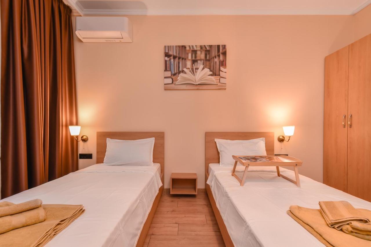 Sofia Dream Apartment - The Library - 3-Bdr, 2-Bthr By Flat Mаnager المظهر الخارجي الصورة