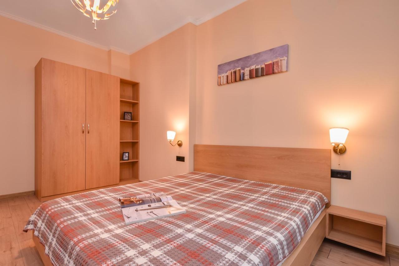 Sofia Dream Apartment - The Library - 3-Bdr, 2-Bthr By Flat Mаnager المظهر الخارجي الصورة