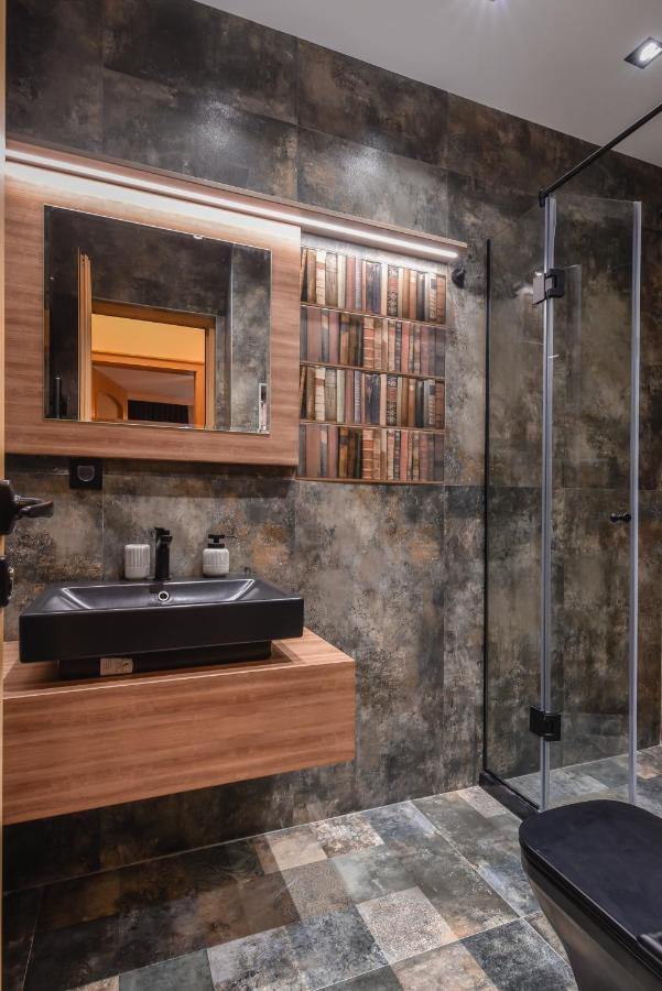 Sofia Dream Apartment - The Library - 3-Bdr, 2-Bthr By Flat Mаnager المظهر الخارجي الصورة
